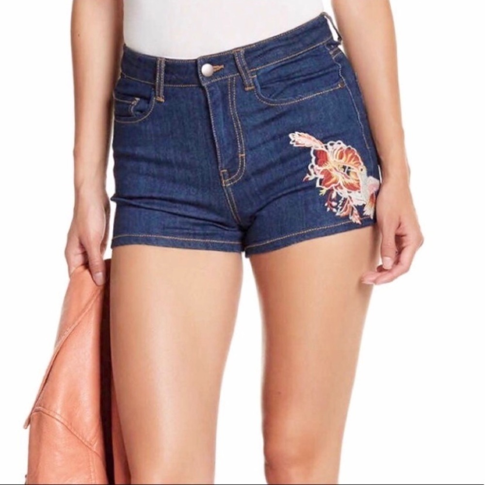 ABOUND High Rise Sz 10 (30) Denim Hummingbird Women’s Shorts 11.5”  Rise,